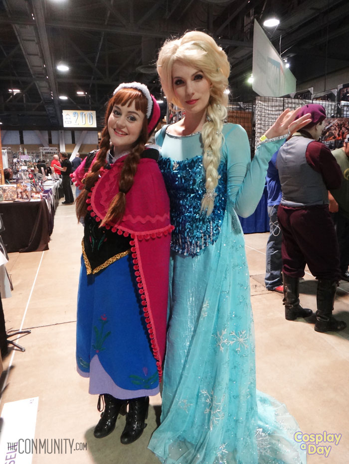 Anna and Elsa from Frozen at Long Beach Comic Expo - Cosplay a Day